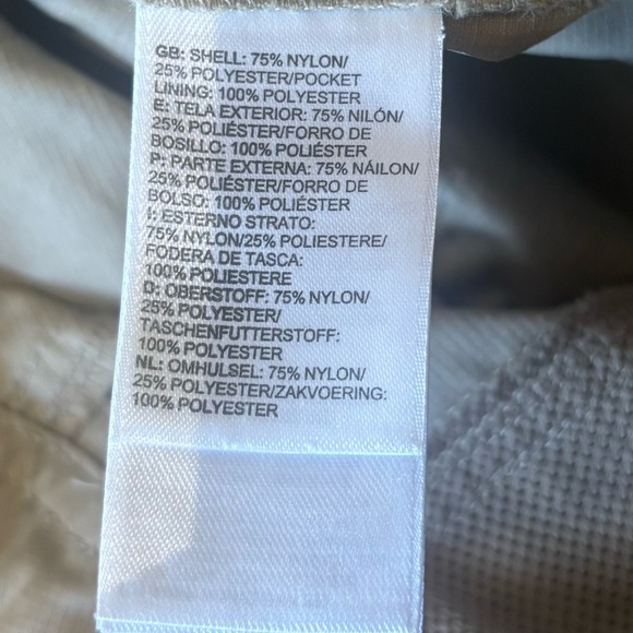 The North Face Women's Ripstop Water Resistant Beige Capri Hiking Trail Pants 6 - Picture 9 of 9